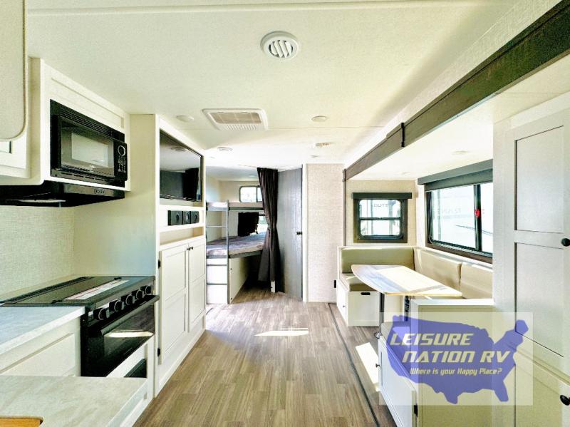 Highland Ridge RV Range Lite 241BH interior